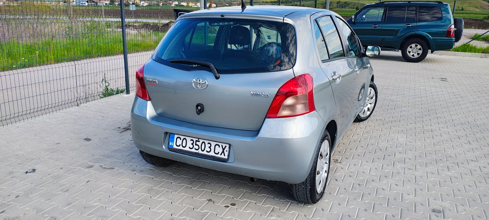 Toyota Yaris, снимка 5 - Автомобили и джипове - 54400399