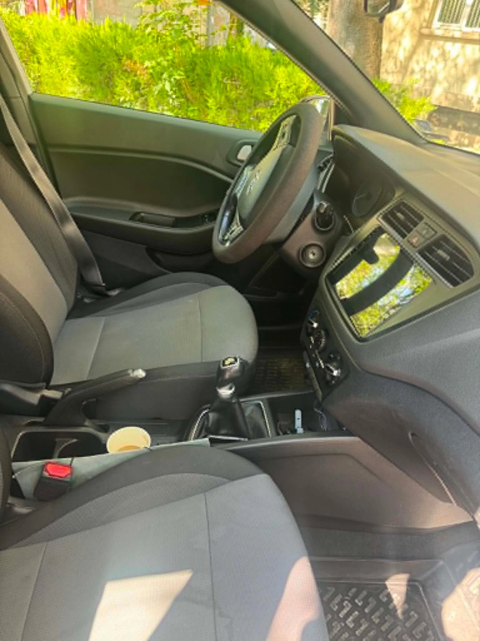 Hyundai I20, снимка 10 - Автомобили и джипове - 54560073