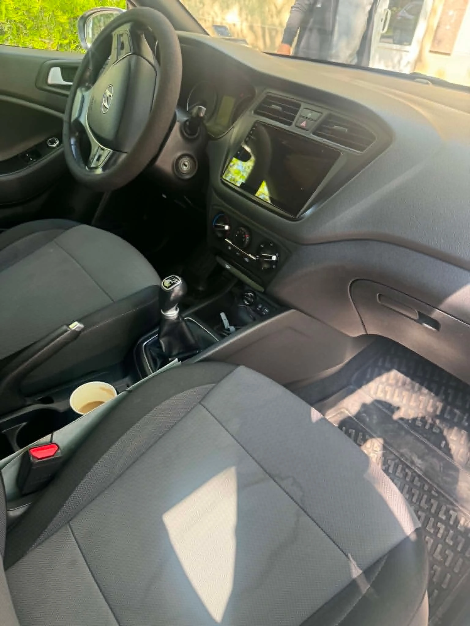 Hyundai I20, снимка 11 - Автомобили и джипове - 54560073