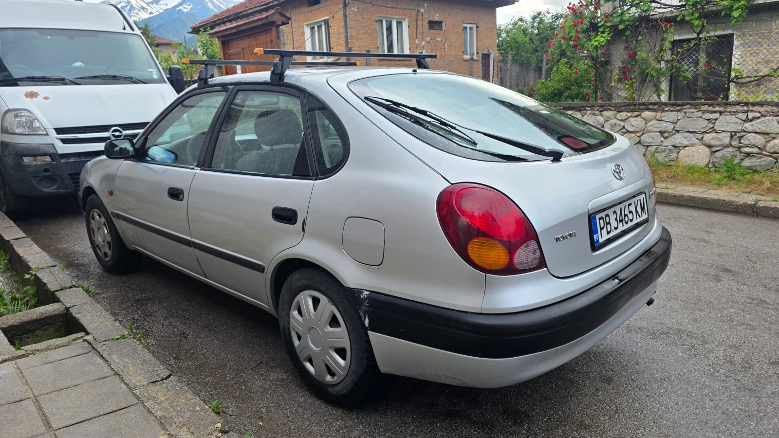 Toyota Corolla КАПАРИРАНА! , снимка 2 - Автомобили и джипове - 54782041