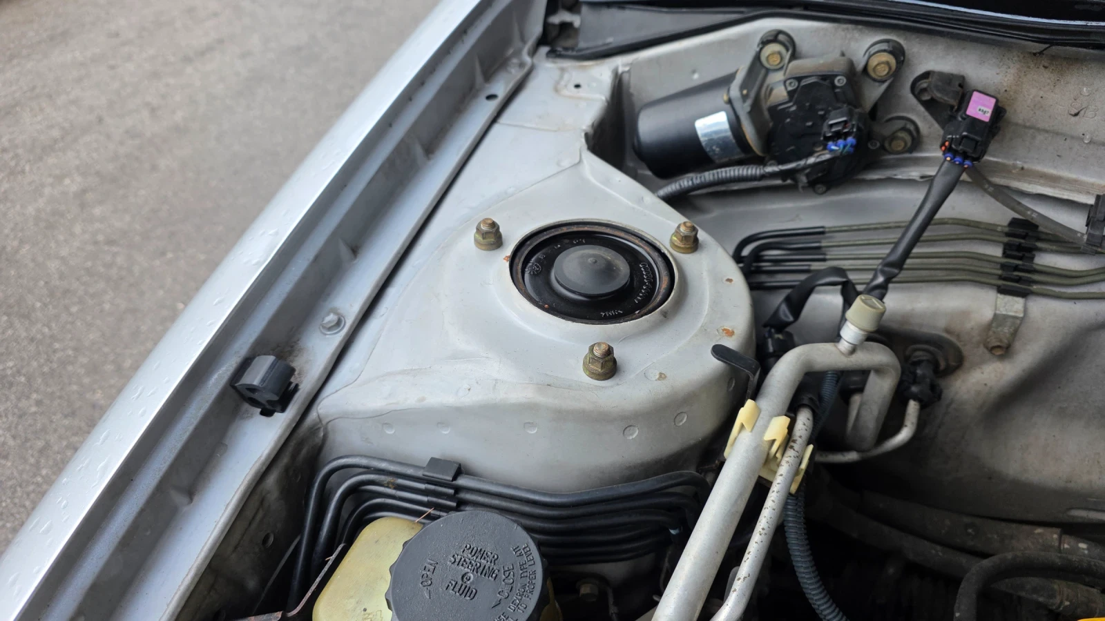 Toyota Corolla КАПАРИРАНА! , снимка 5 - Автомобили и джипове - 54782041