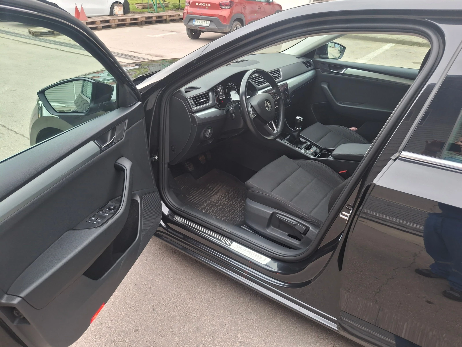 Skoda Superb, снимка 4 - Автомобили и джипове - 54819864