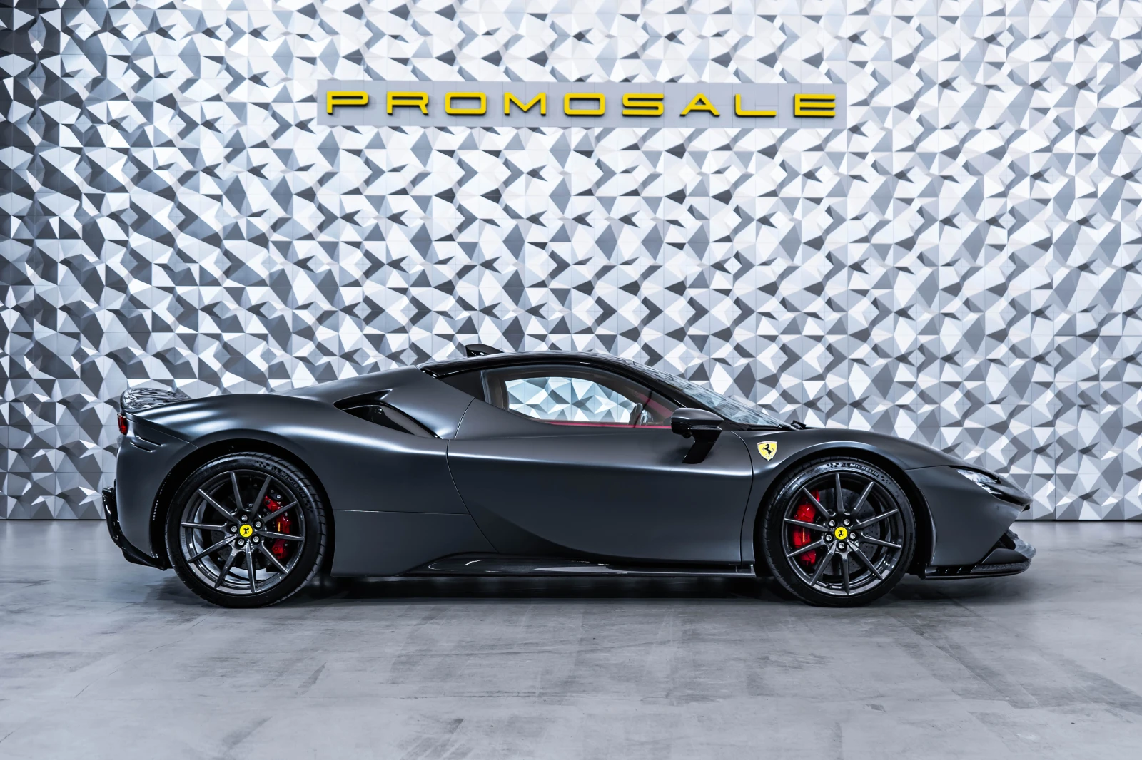 Ferrari SF 90 Carbon Pack* Lift* Carplay, снимка 6 - Автомобили и джипове - 54855837