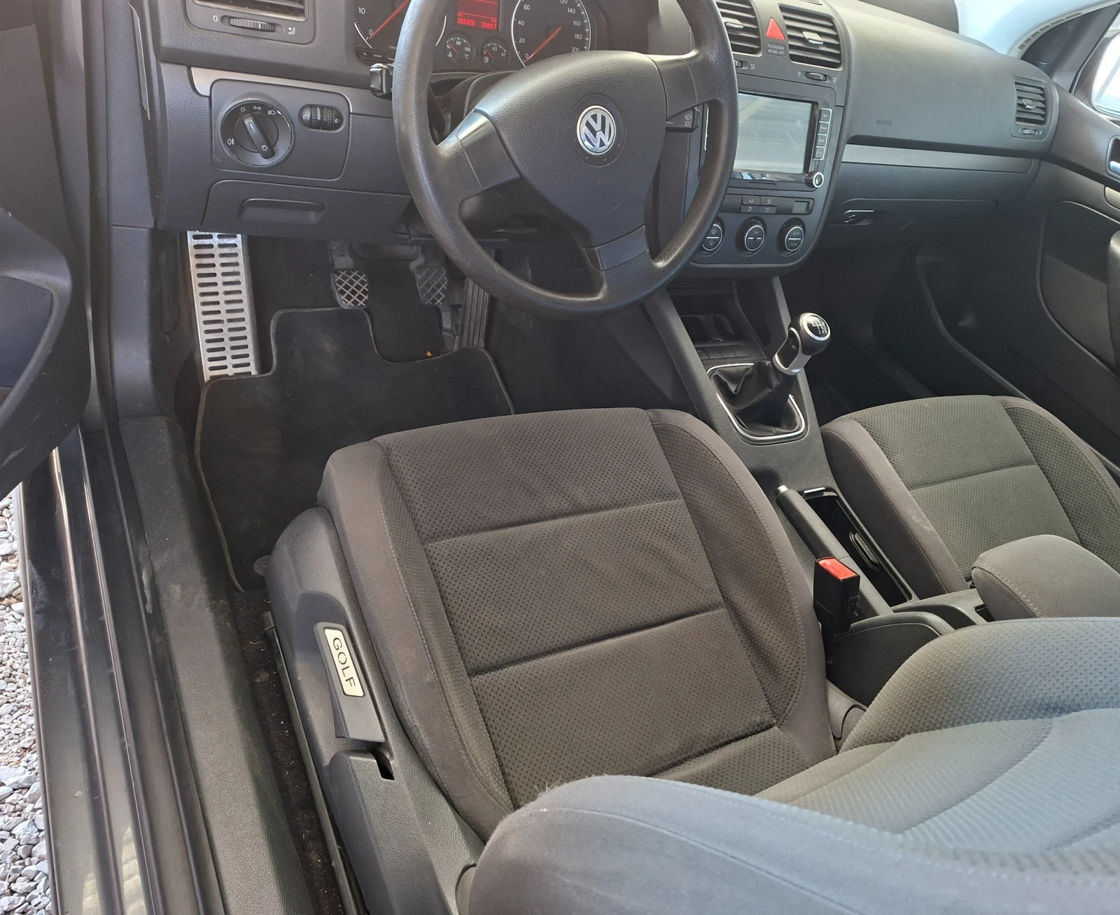 VW Golf 1 .4, снимка 3 - Автомобили и джипове - 55768725