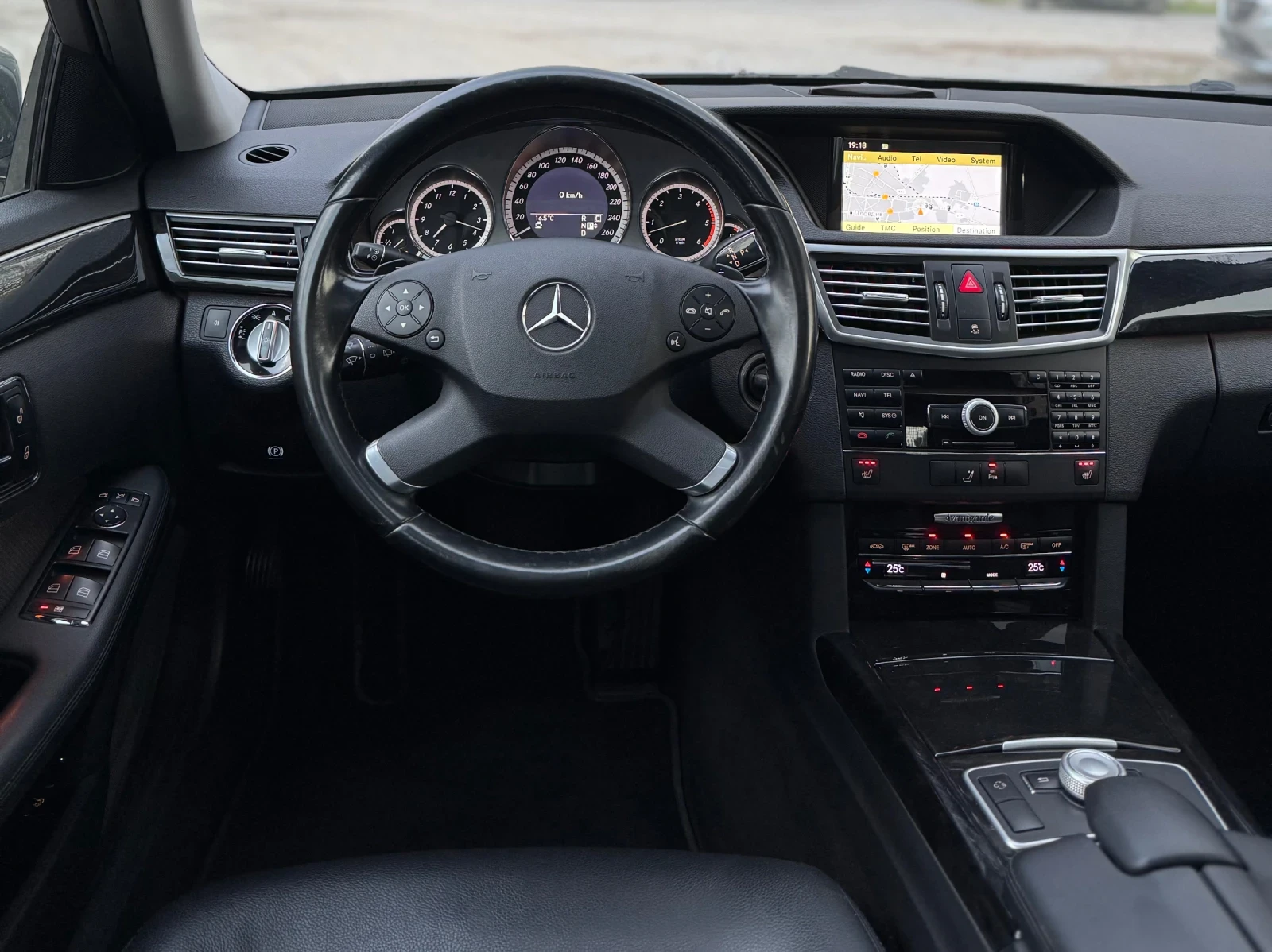 Mercedes-Benz E 350 CDI * AVANTGARDE * Bi-Xenon * Нави * Шибедах * , снимка 10 - Автомобили и джипове - 55880042