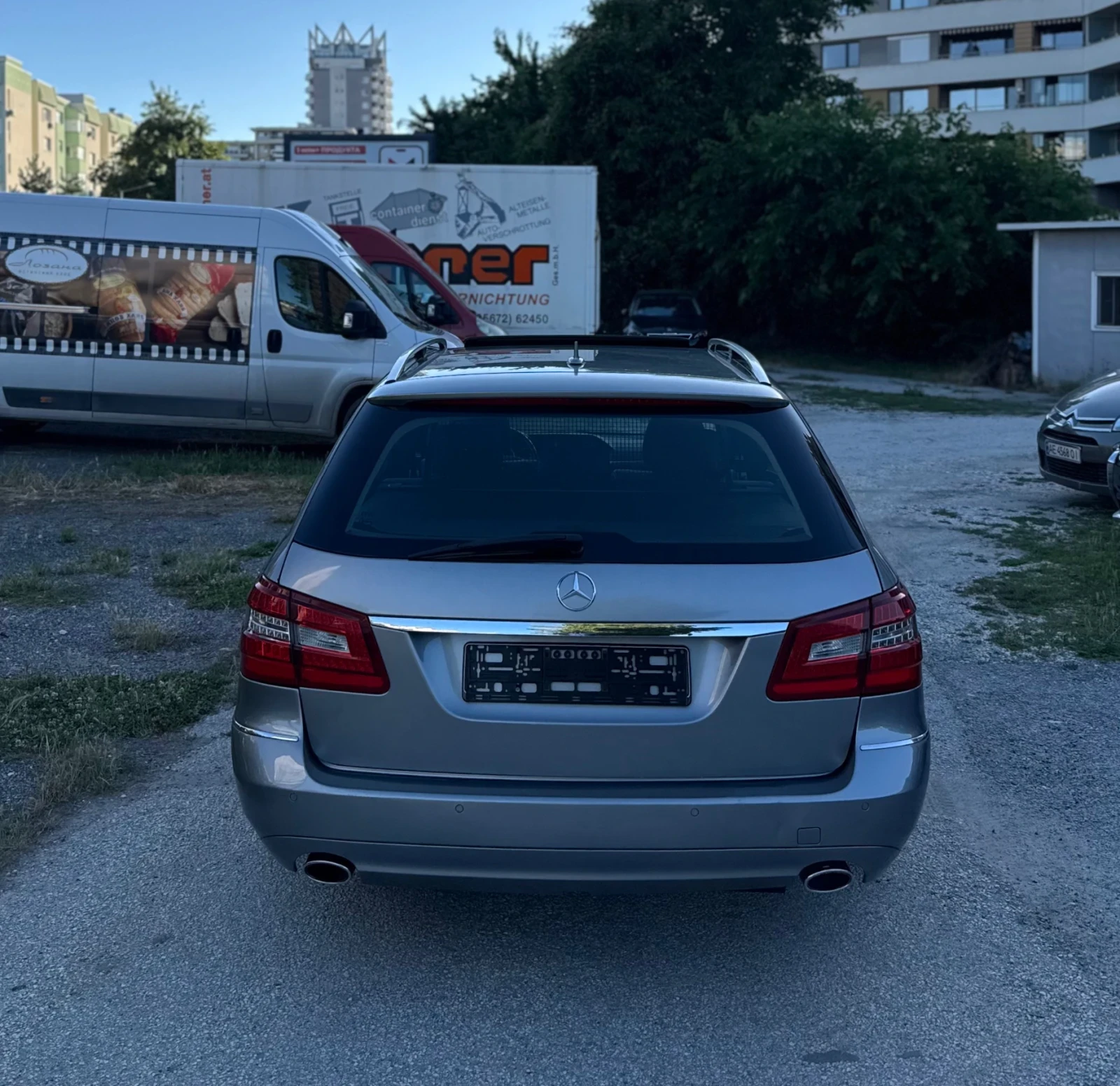 Mercedes-Benz E 350 CDI * AVANTGARDE * Bi-Xenon * Нави * Шибедах * , снимка 6 - Автомобили и джипове - 55880042