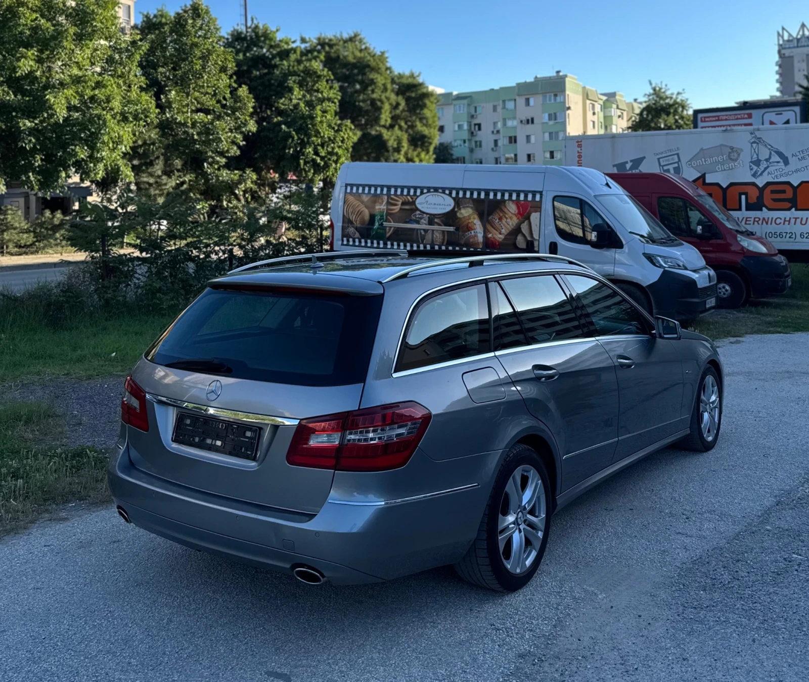 Mercedes-Benz E 350 CDI * AVANTGARDE * Bi-Xenon * Нави * Шибедах * , снимка 5 - Автомобили и джипове - 55880042