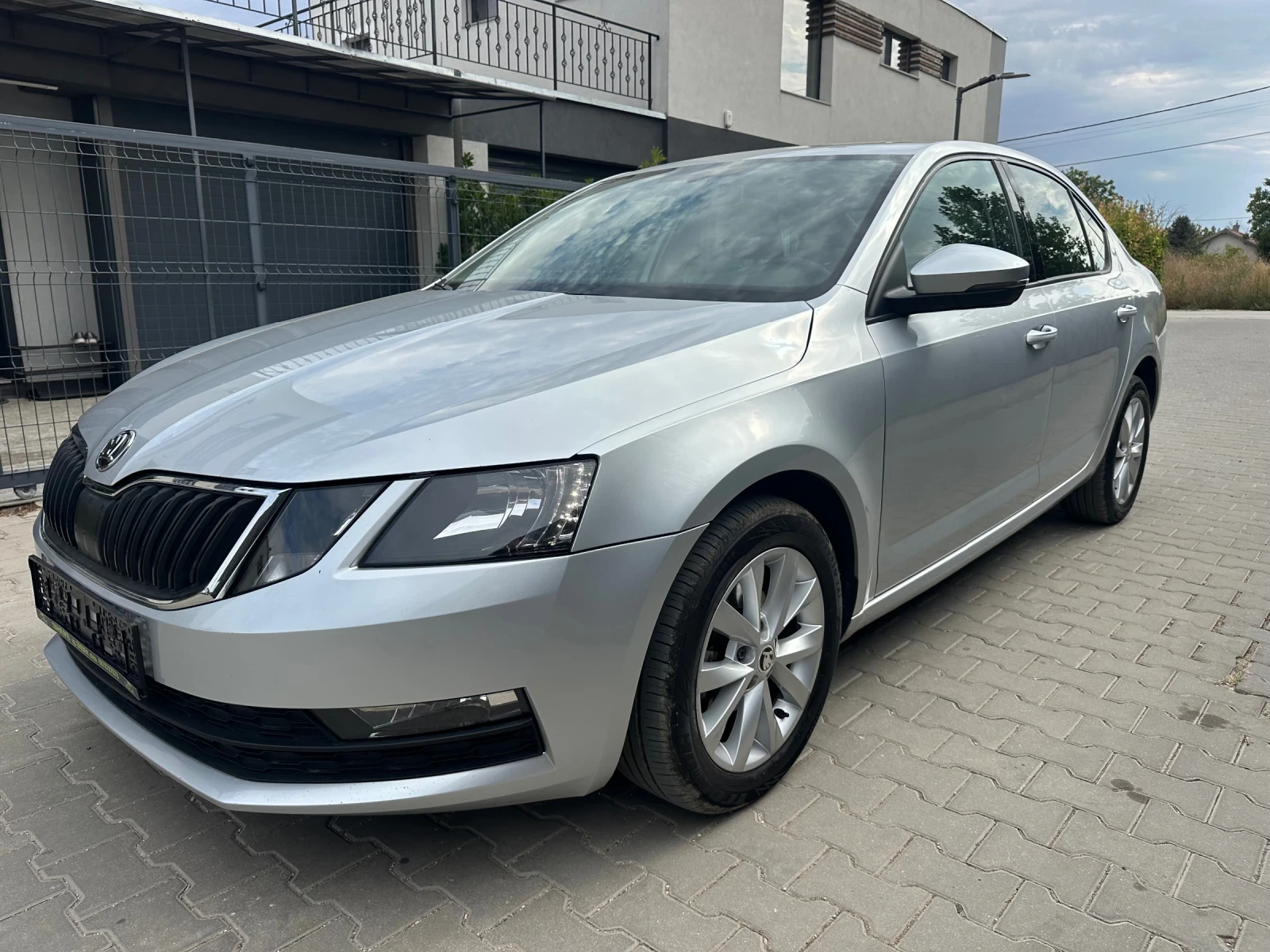 Skoda Octavia TDI-116k.c-СЕДАН