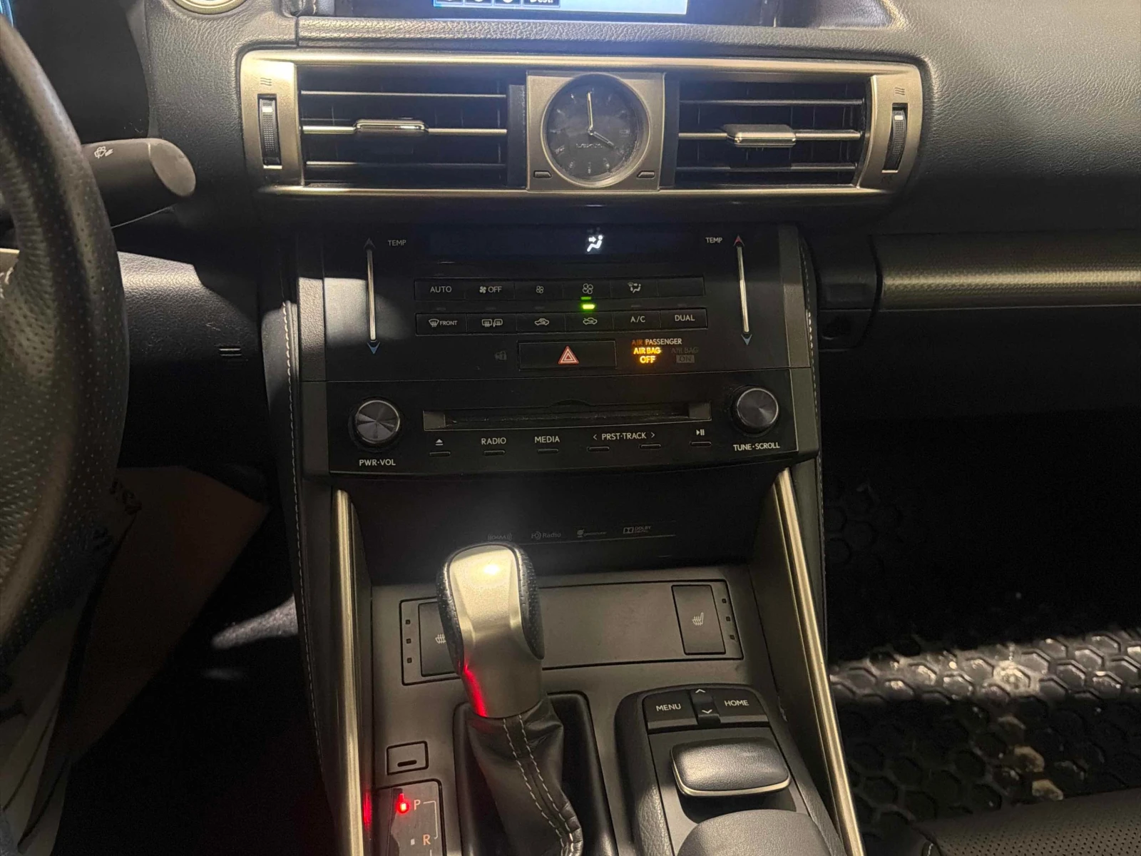 Lexus IS 250  CARFAX / ПАНОРАМА / АВТОКРЕДИТ, снимка 10 - Автомобили и джипове - 56117092
