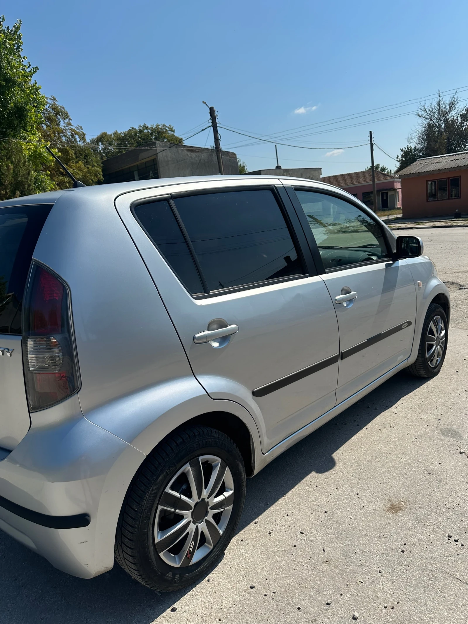 Subaru Justy, снимка 8 - Автомобили и джипове - 56185100
