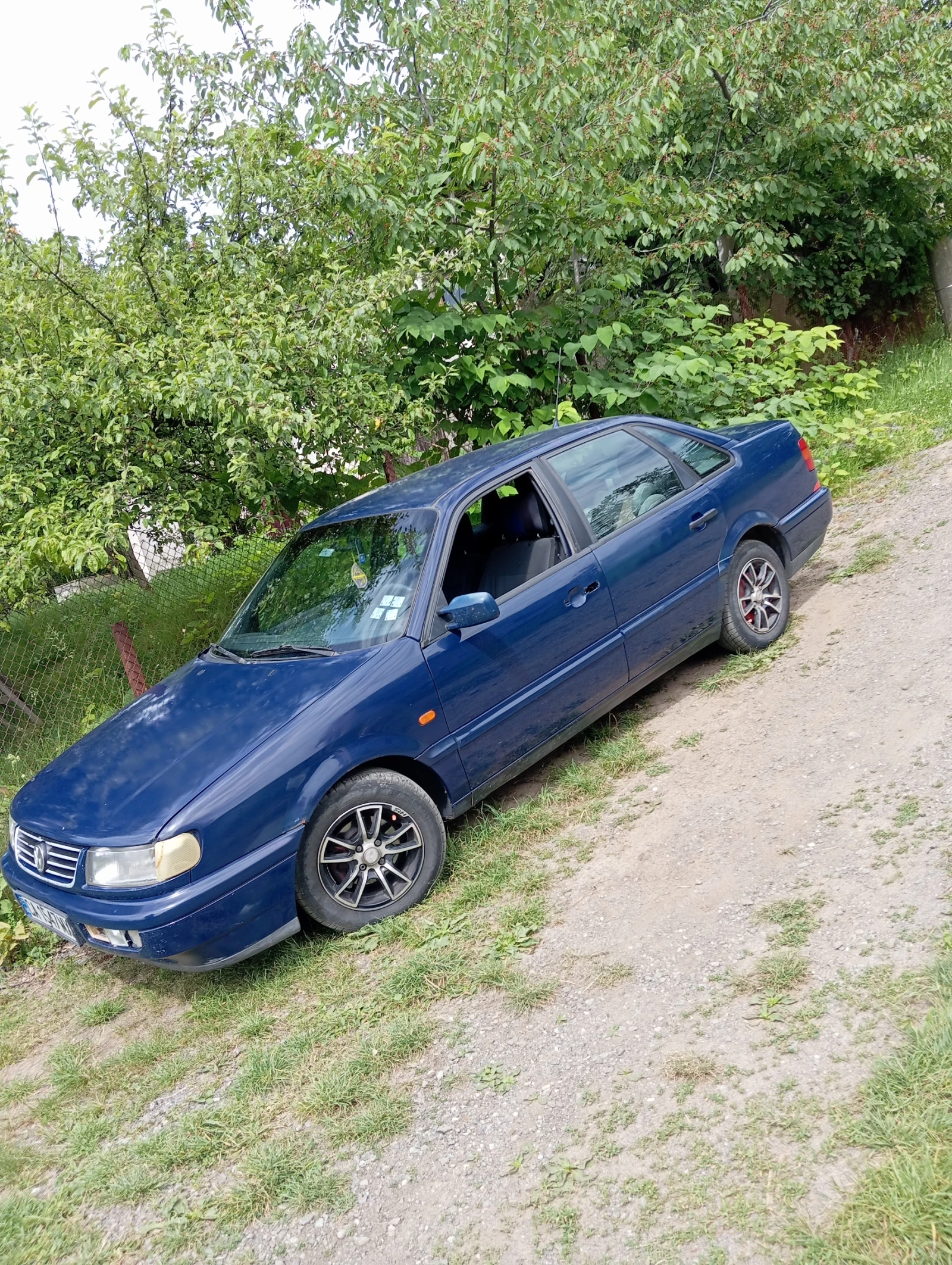 VW Passat, снимка 14 - Автомобили и джипове - 56257667