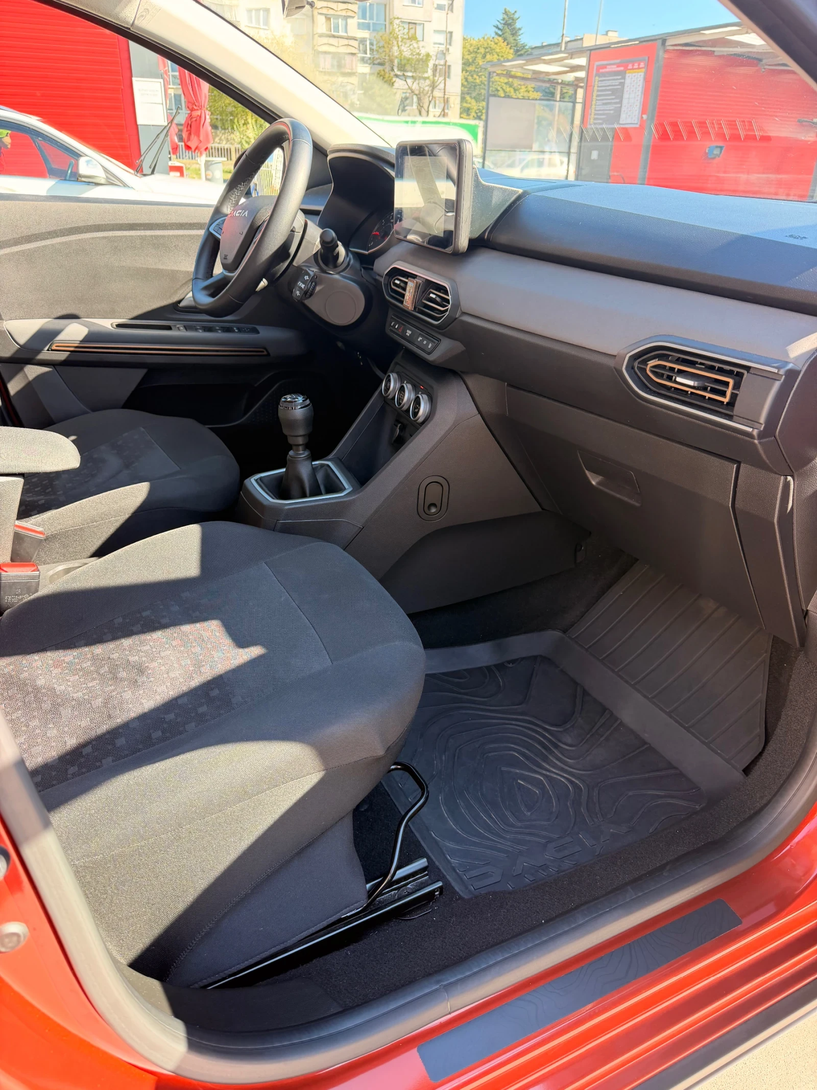 Dacia Jogger, снимка 9 - Автомобили и джипове - 56336478