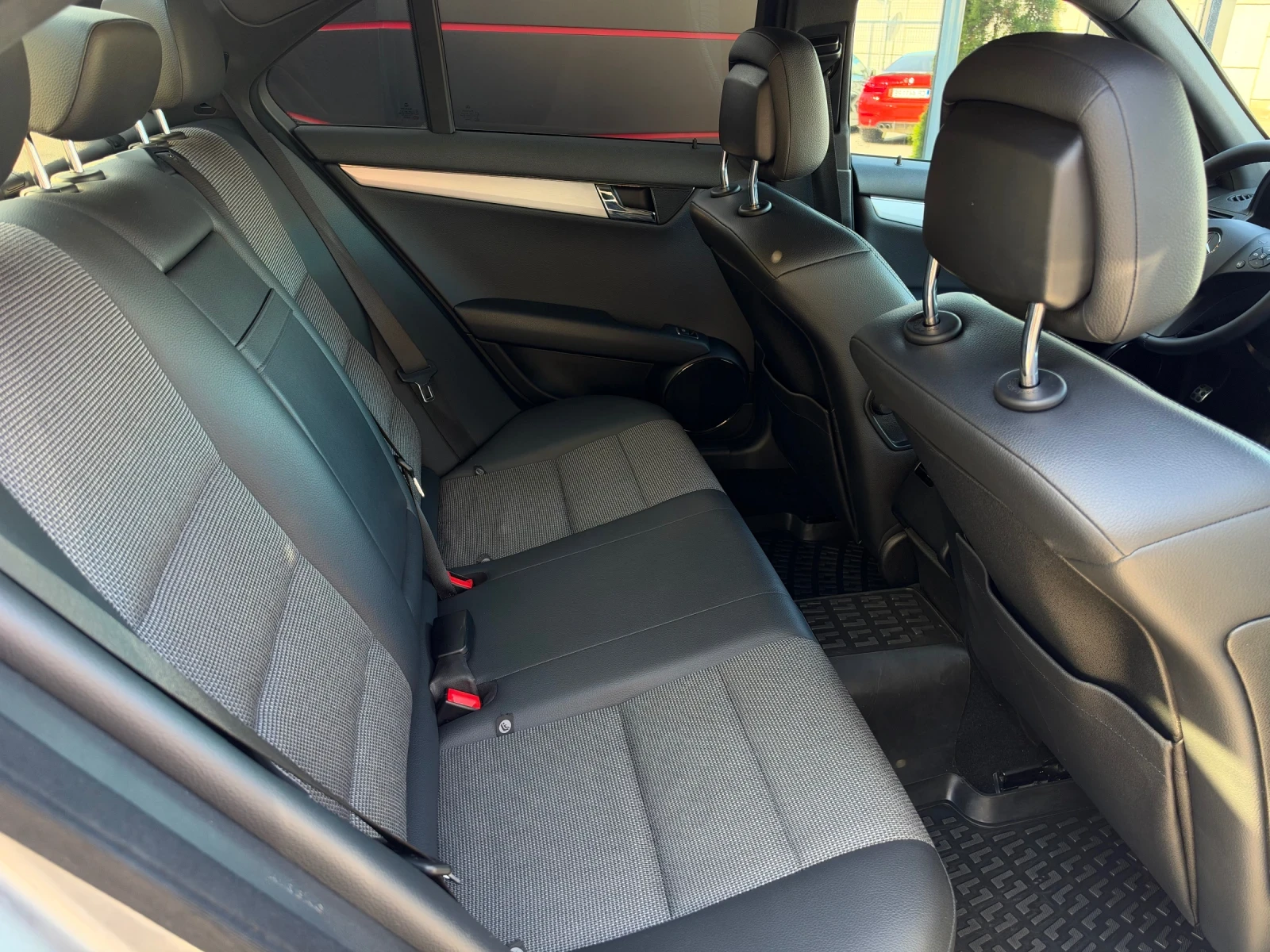 Mercedes-Benz C 250 CGI Avantgarde/AMG AppleCarPlay Camera ��������� | Mobile.bg � ����������� 16