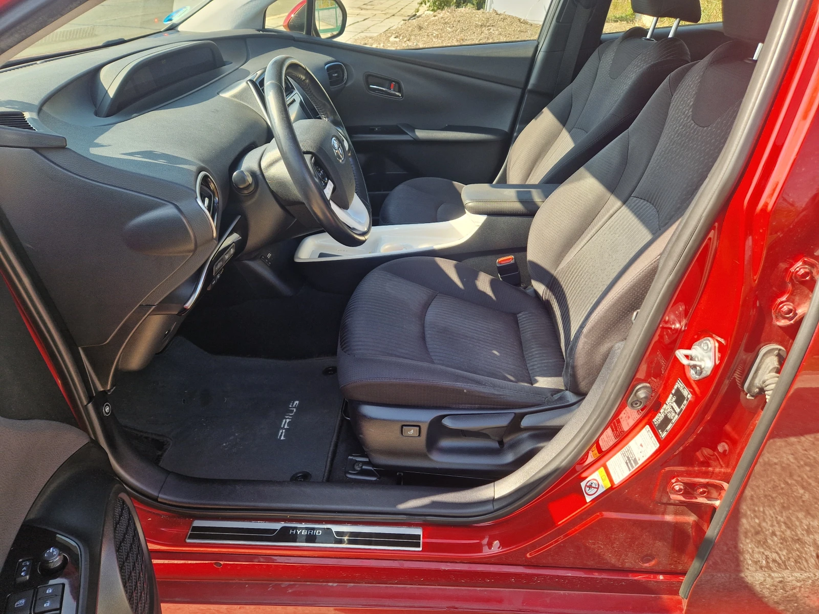Toyota Prius, снимка 10 - Автомобили и джипове - 56616186