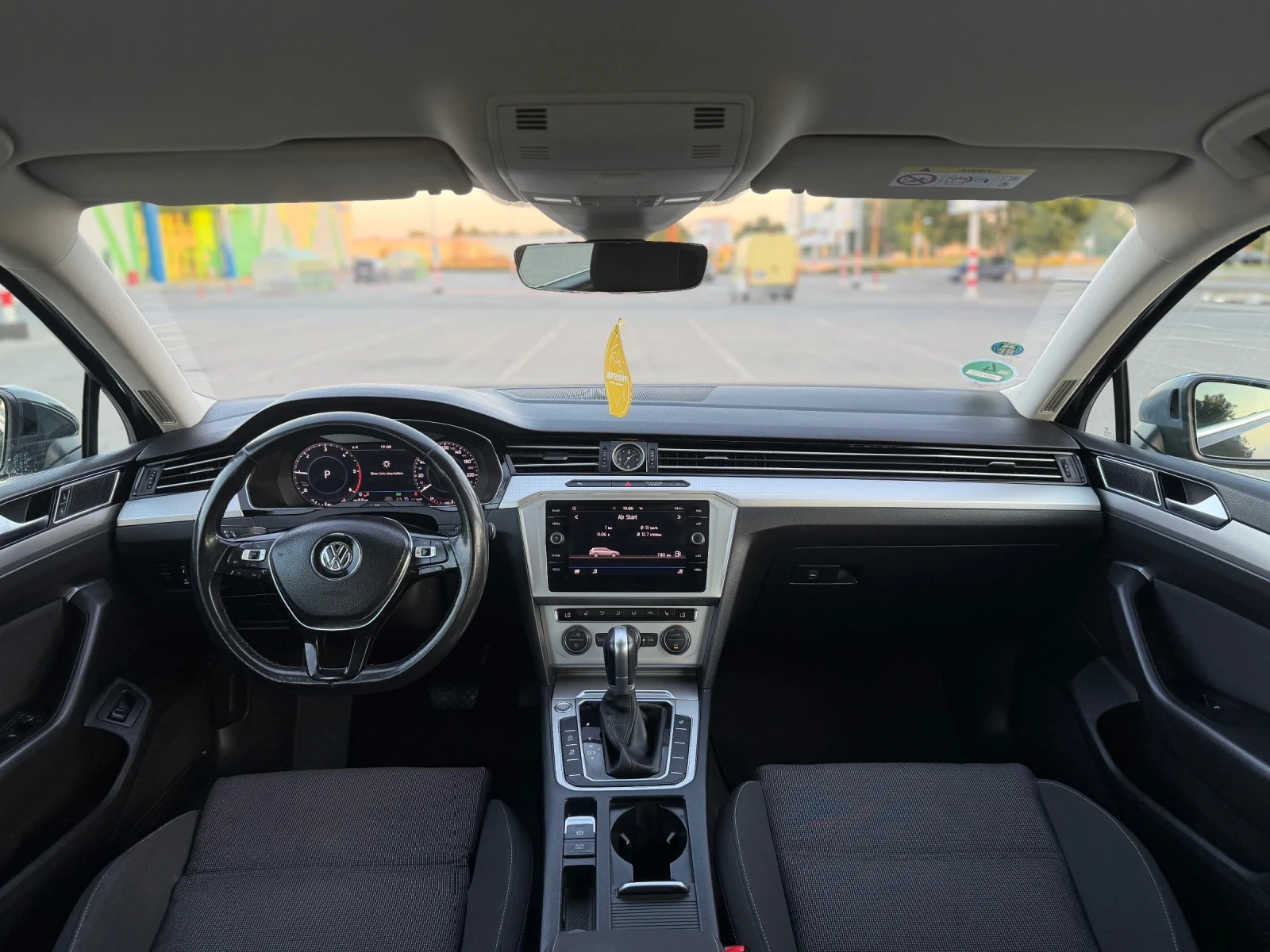 VW Passat 2.0 TDI * Автоматик * Дигитал , снимка 6 - Автомобили и джипове - 56662770