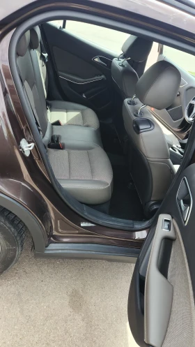 Mercedes-Benz GLA 200 | Mobile.bg    10