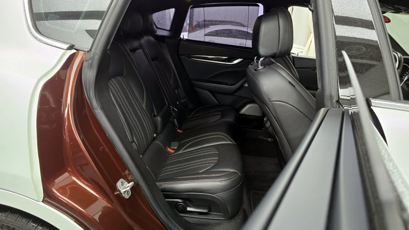 Maserati Levante 3.0 AWD LUXURY, снимка 12 - Автомобили и джипове - 52454854