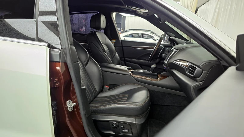 Maserati Levante 3.0 AWD LUXURY, снимка 11 - Автомобили и джипове - 52454854