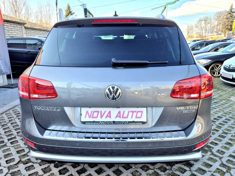 VW Touareg 3.0D-245кс-ОБДУХВ-ПОДГРЕВ-ПАНОРАМА-FULL FULL FULL, снимка 3 - Автомобили и джипове - 53410021