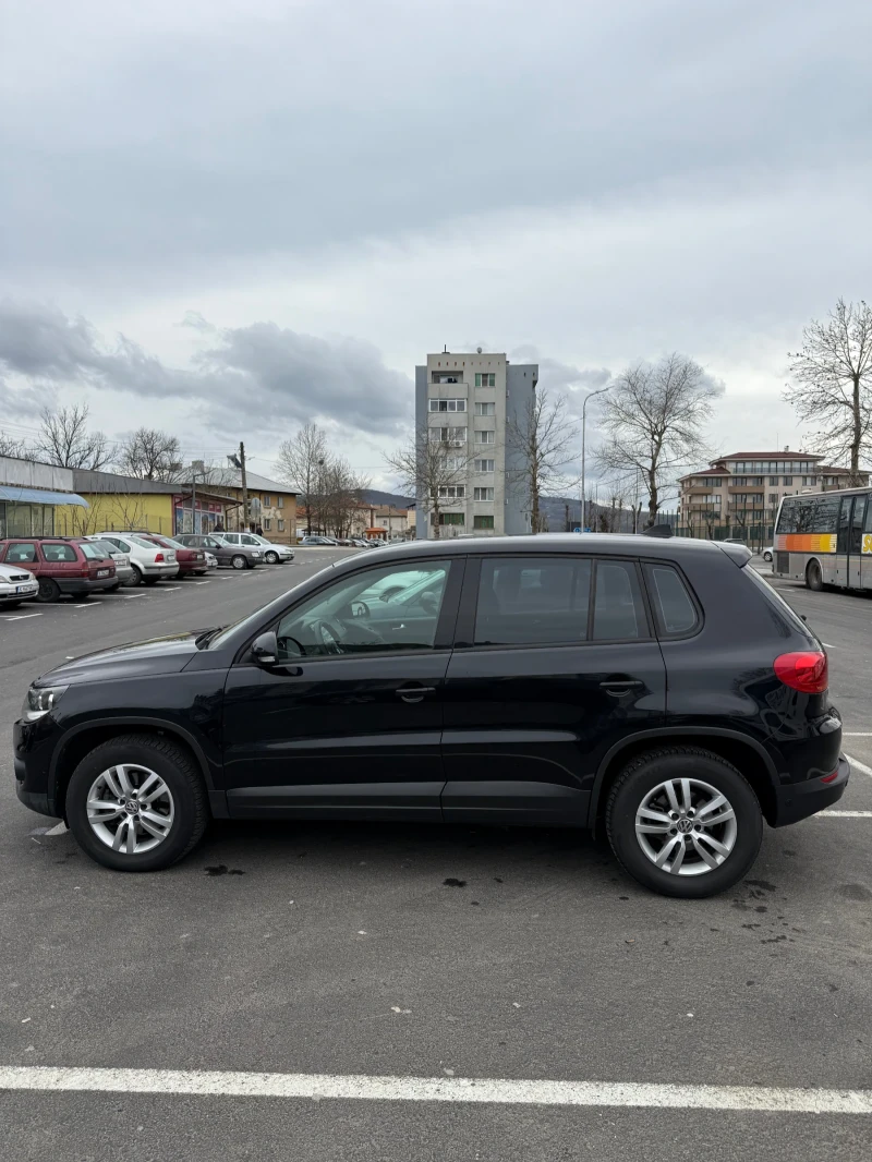VW Tiguan 2.0 TDi, снимка 8 - Автомобили и джипове - 53489146