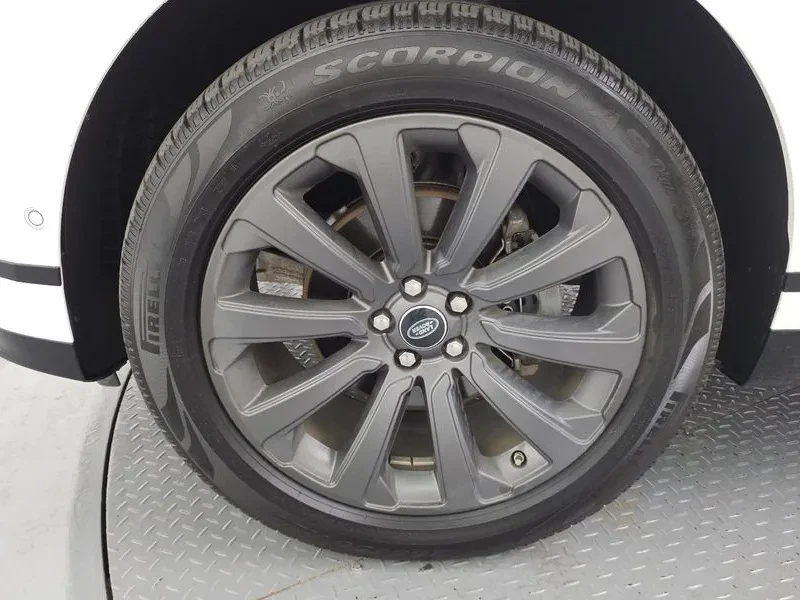 Land Rover Range Rover Velar 2.0 D240 R-Dynamic Se, снимка 5 - Автомобили и джипове - 54515193