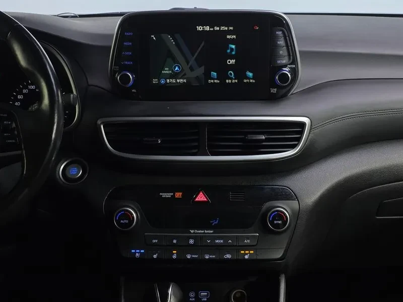 Hyundai Tucson DIESEL 2.0 2WD PREMIUM, снимка 12 - Автомобили и джипове - 55263651