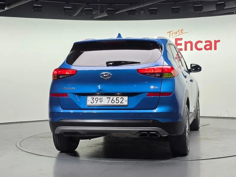Hyundai Tucson DIESEL 2.0 2WD PREMIUM, снимка 4 - Автомобили и джипове - 55263651