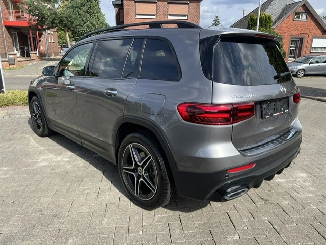 Mercedes-Benz GLB 200 AMG Line LED Navi 7 seat 360 Cam, снимка 5 - Автомобили и джипове - 56159105