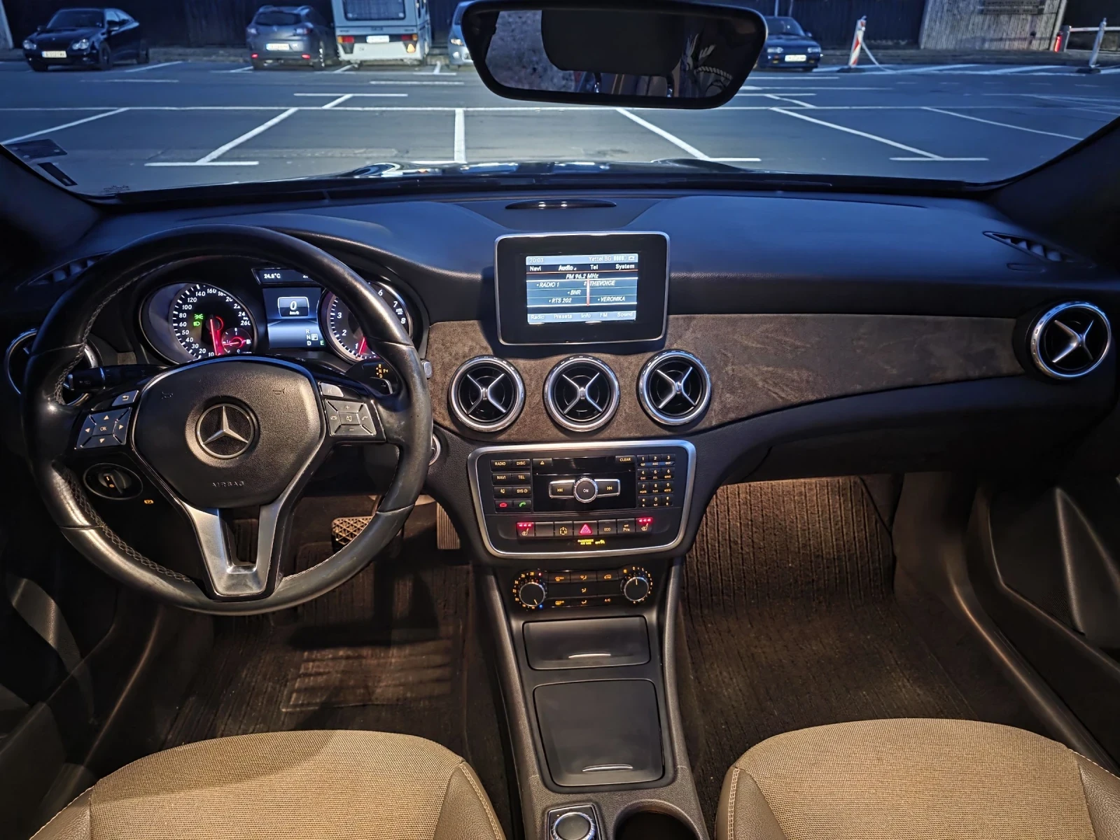 Mercedes-Benz GLA 200  - изображение 7