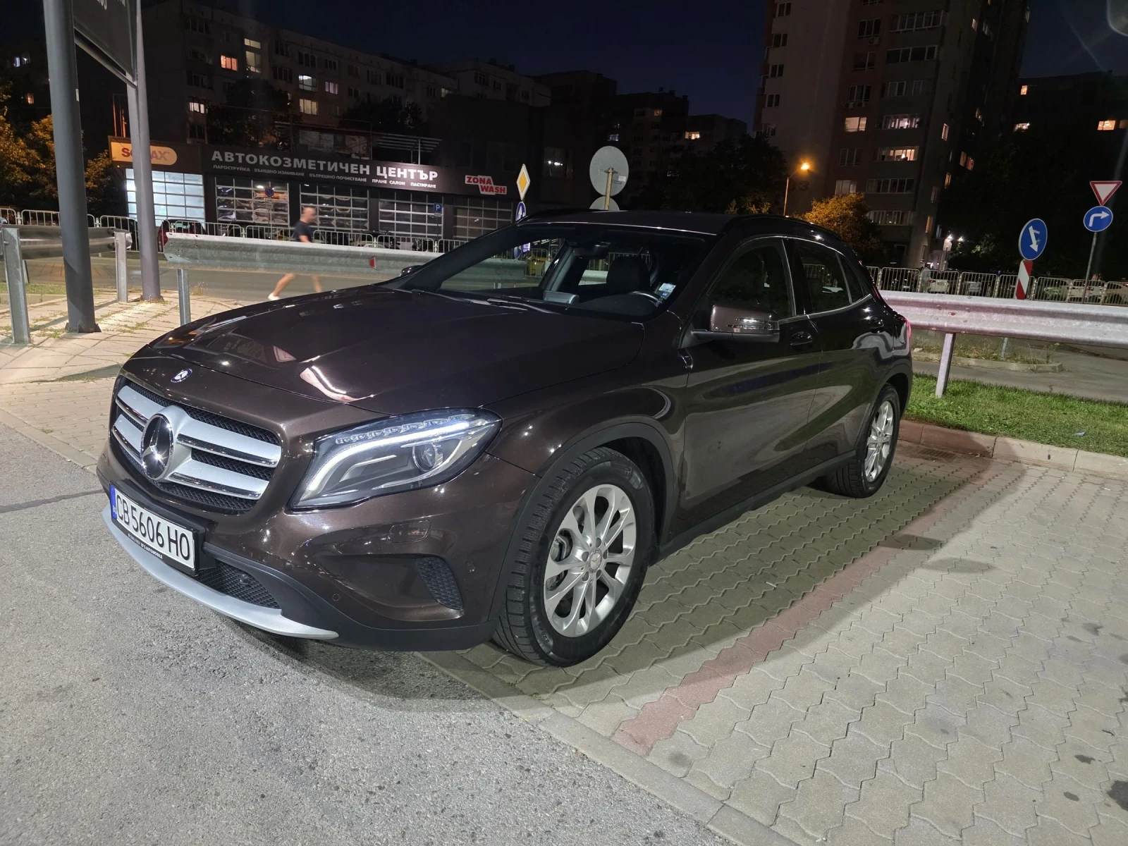 Mercedes-Benz GLA 200  - изображение 2