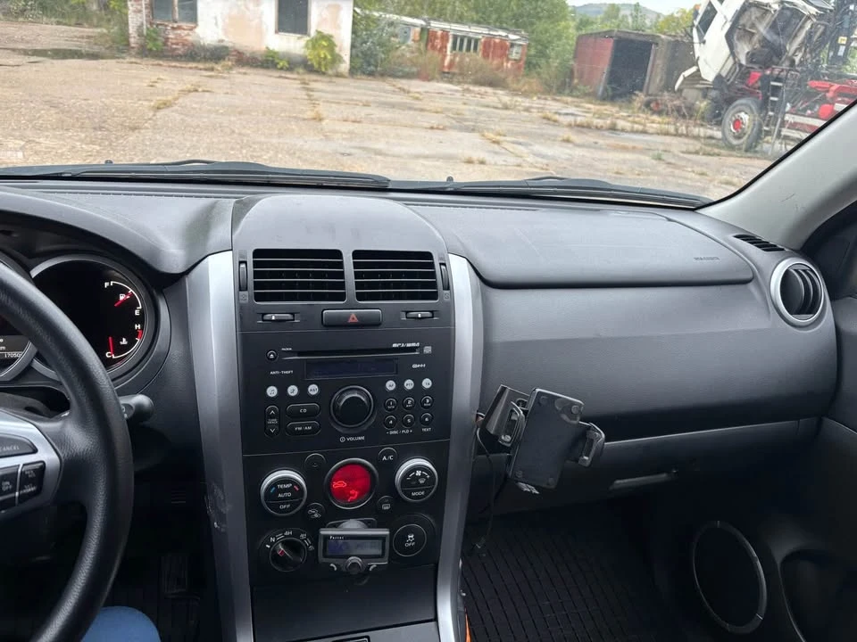 Suzuki Vitara  - изображение 4