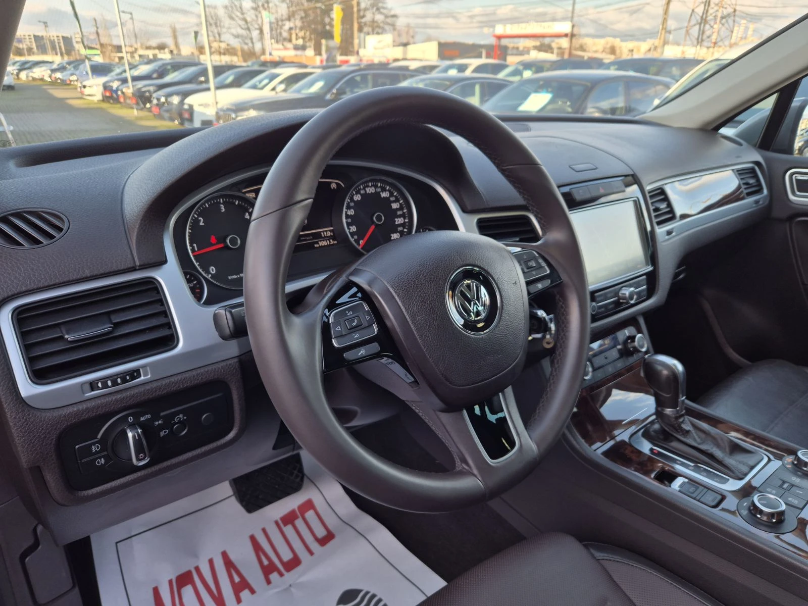 VW Touareg 3.0D-245кс-ОБДУХВ-ПОДГРЕВ-ПАНОРАМА-FULL FULL FULL - изображение 8