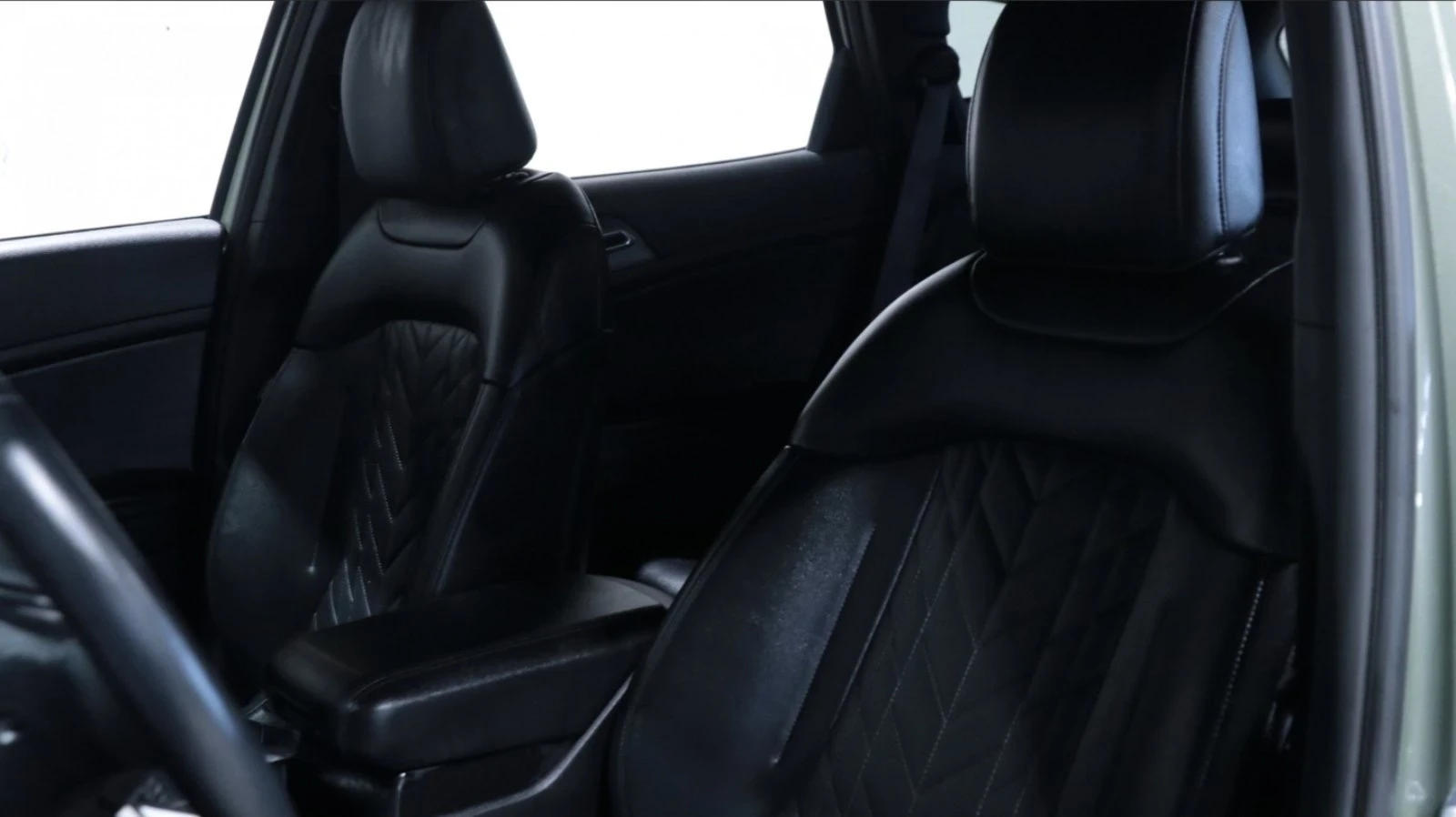 Kia Sportage X-Line* AWD, снимка 11 - Автомобили и джипове - 54381209
