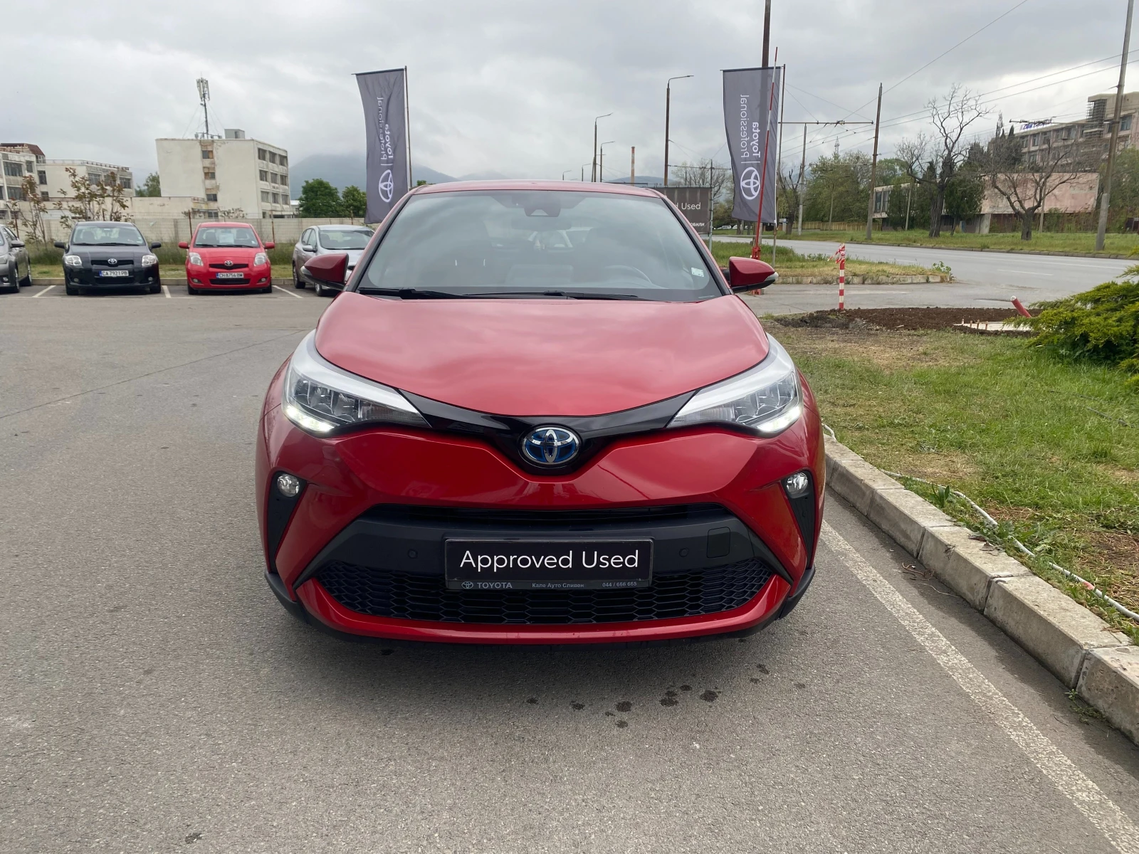 Toyota C-HR 1.8H Club, снимка 2 - Автомобили и джипове - 54409526