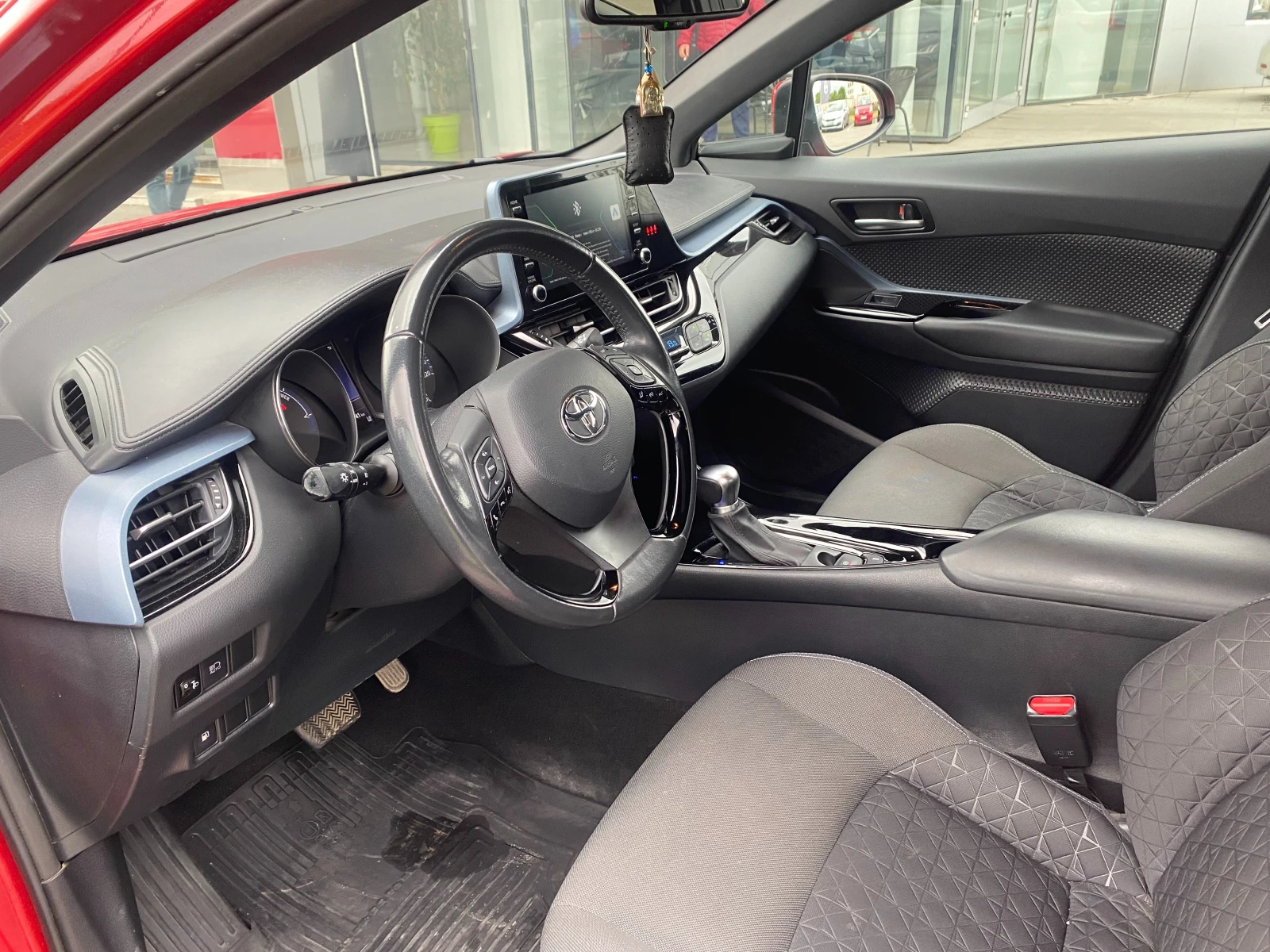 Toyota C-HR 1.8H Club, снимка 12 - Автомобили и джипове - 54409526