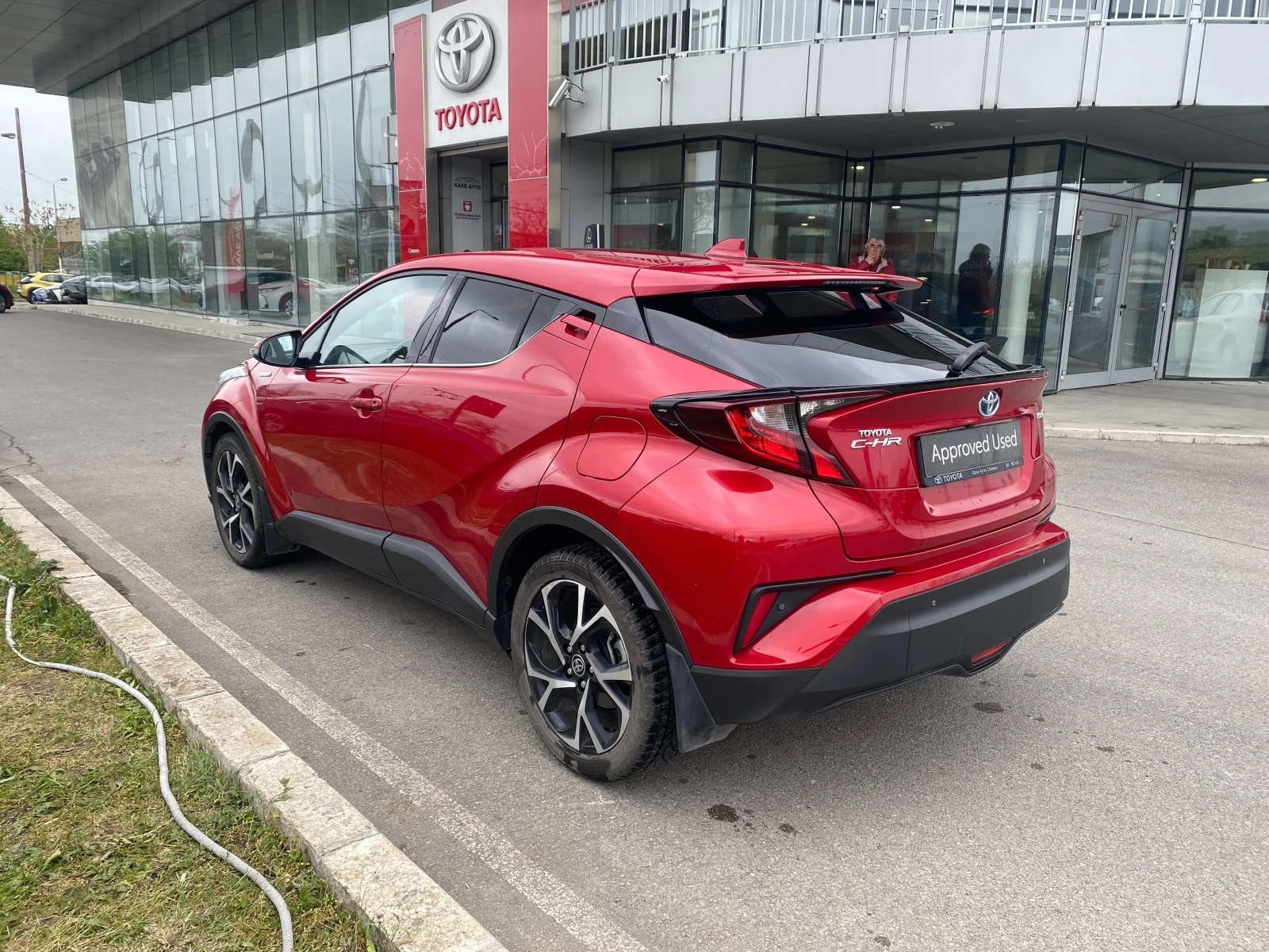 Toyota C-HR 1.8H Club, снимка 7 - Автомобили и джипове - 54409526