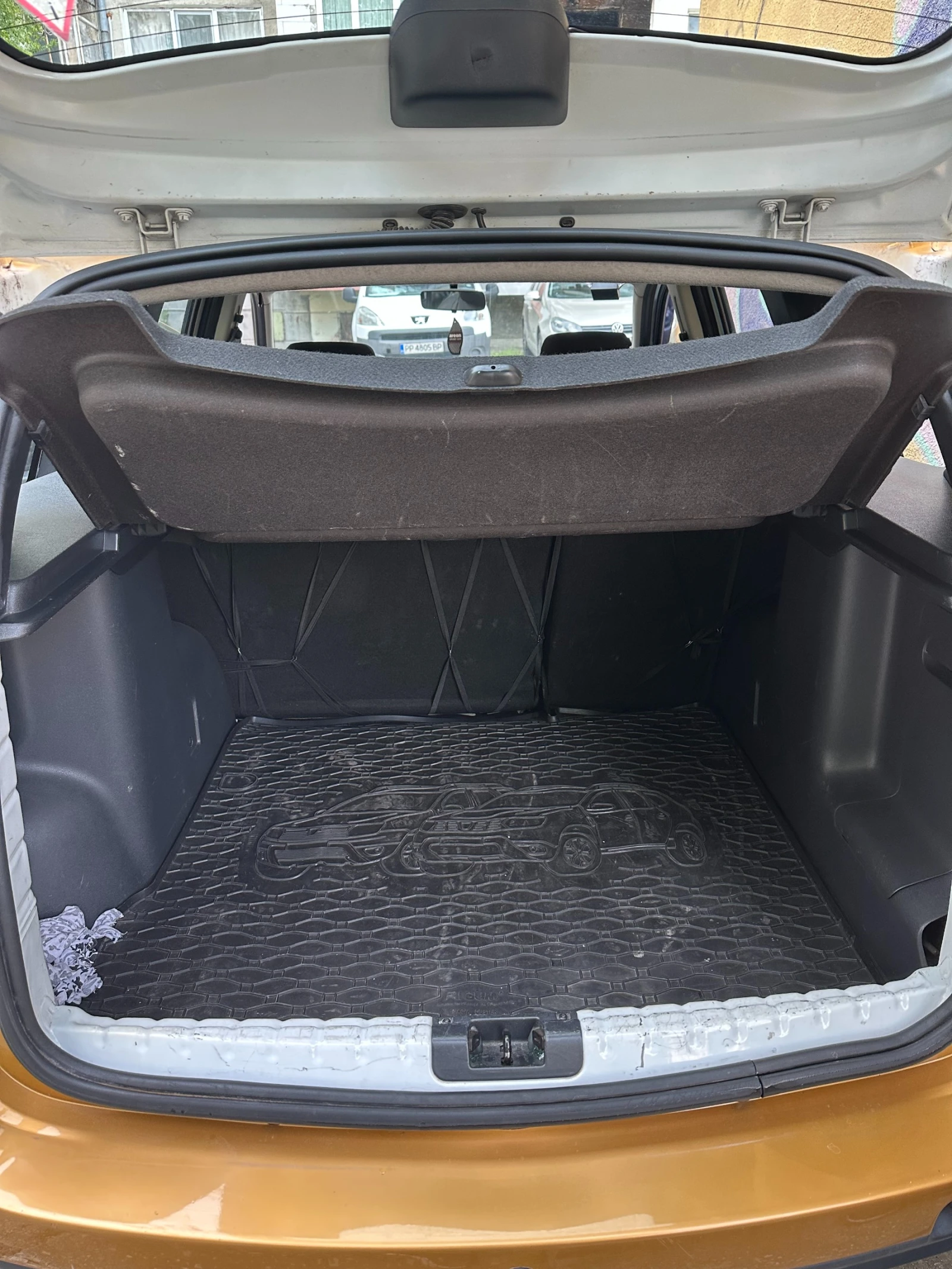 Dacia Duster 1.6, снимка 8 - Автомобили и джипове - 54430796