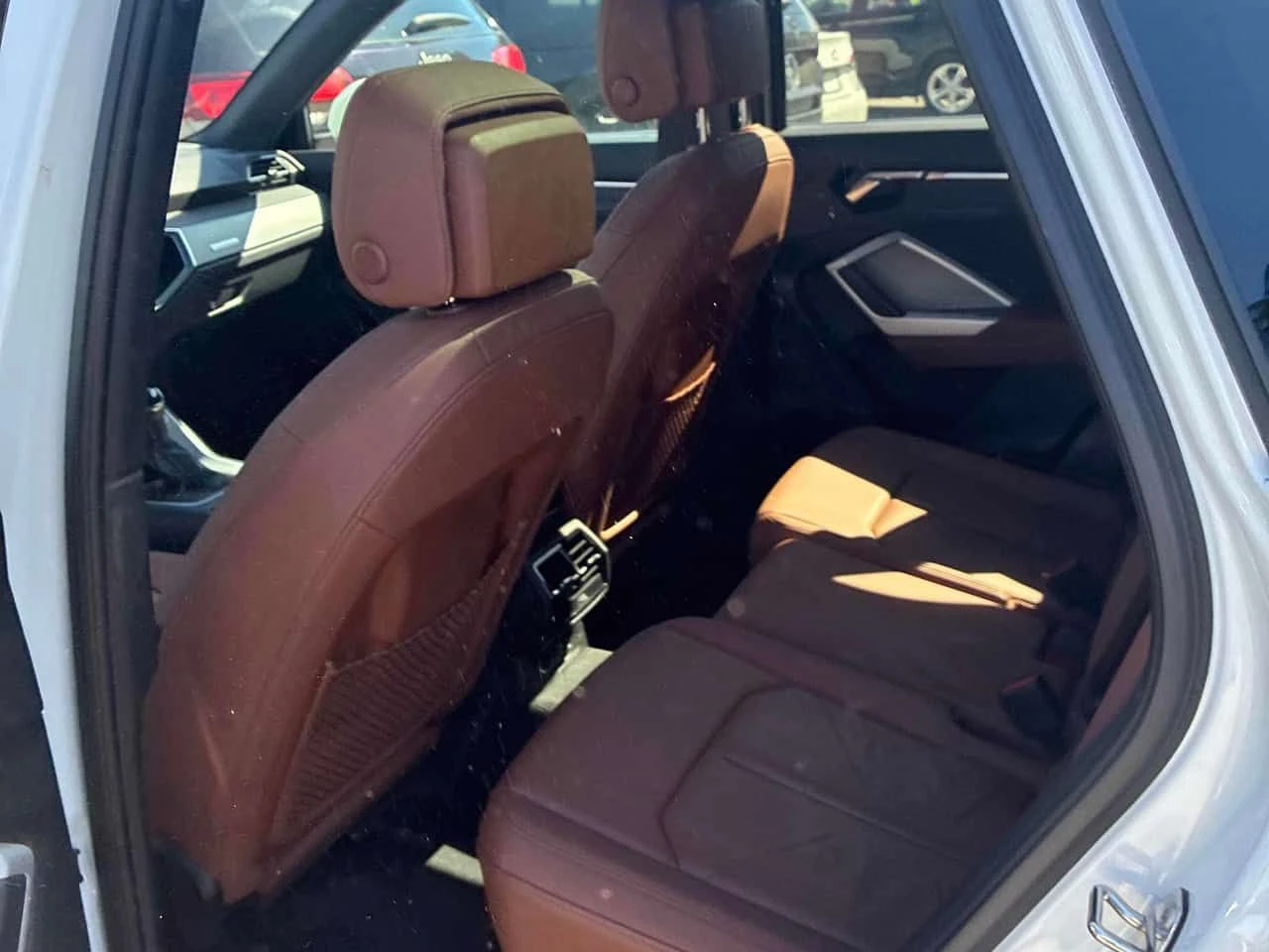 Audi Q3 Technik/ПАНОРАМА/360/ДИСТРОНИК, снимка 10 - Автомобили и джипове - 54549737