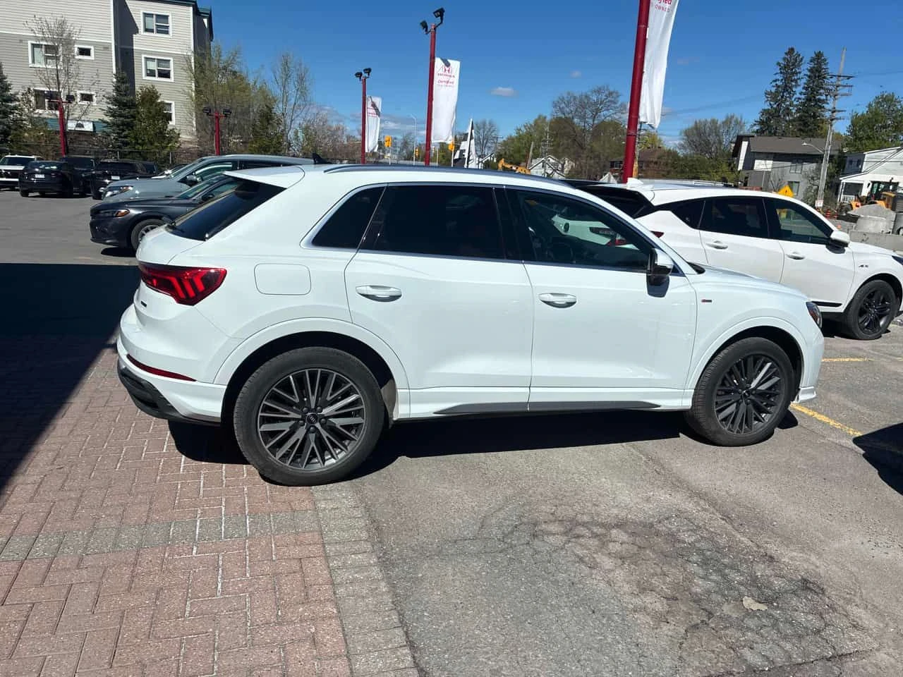 Audi Q3 Technik/ПАНОРАМА/360/ДИСТРОНИК, снимка 4 - Автомобили и джипове - 54549737