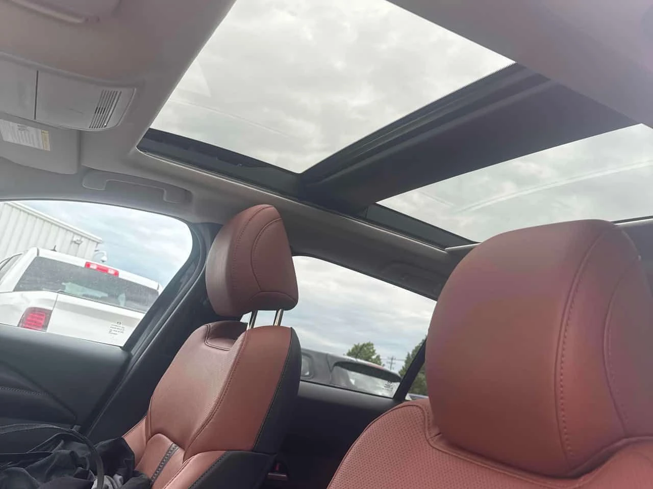 Mazda CX-50 Meridian Edition/360/DIS/HUD/ОБДУХВАНЕ, снимка 11 - Автомобили и джипове - 54830316