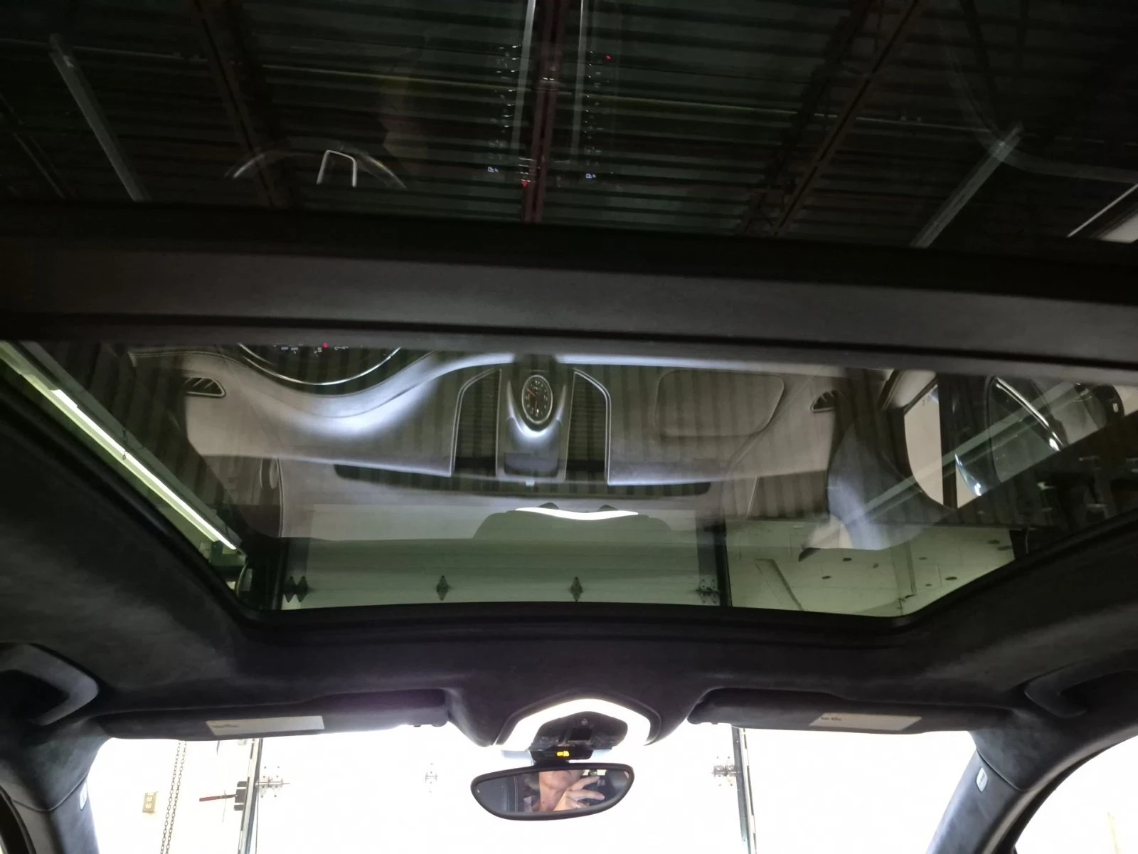Porsche Macan Turbo | BOSE | Sport Chrono | Пано | Подгрев, снимка 10 - Автомобили и джипове - 55270997