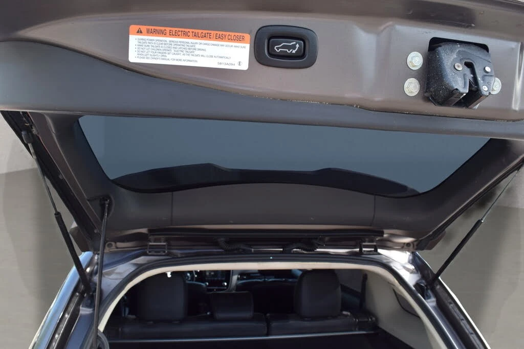 Mitsubishi Outlander * ПАНО* KEYLESS* Camera* ПОДГРЕВ* , снимка 15 - Автомобили и джипове - 55433209
