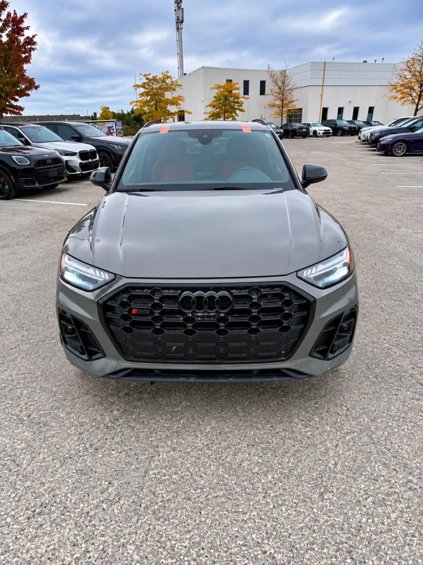 Audi SQ5 Technik* Distr* 360* B&O* Подгрев, снимка 2 - Автомобили и джипове - 56319741