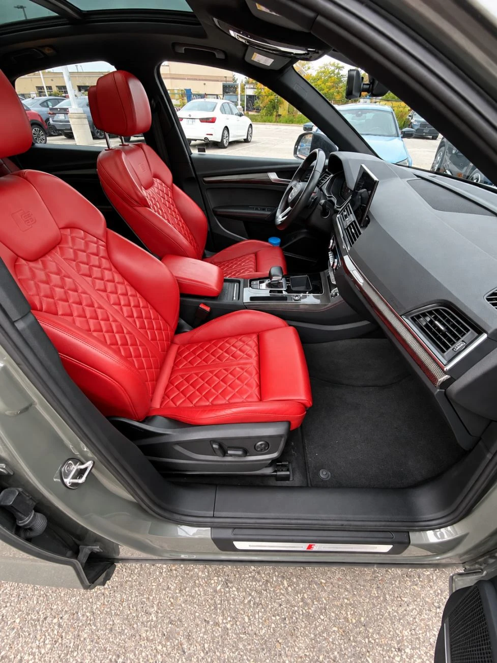 Audi SQ5 Technik* Distr* 360* B&O* Подгрев, снимка 12 - Автомобили и джипове - 56319741