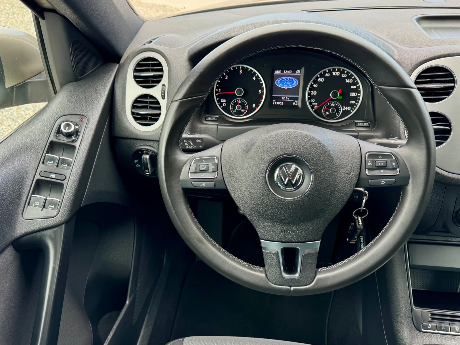 VW Tiguan LIFE 4x4 DSG PANO | Mobile.bg � ����������� 11