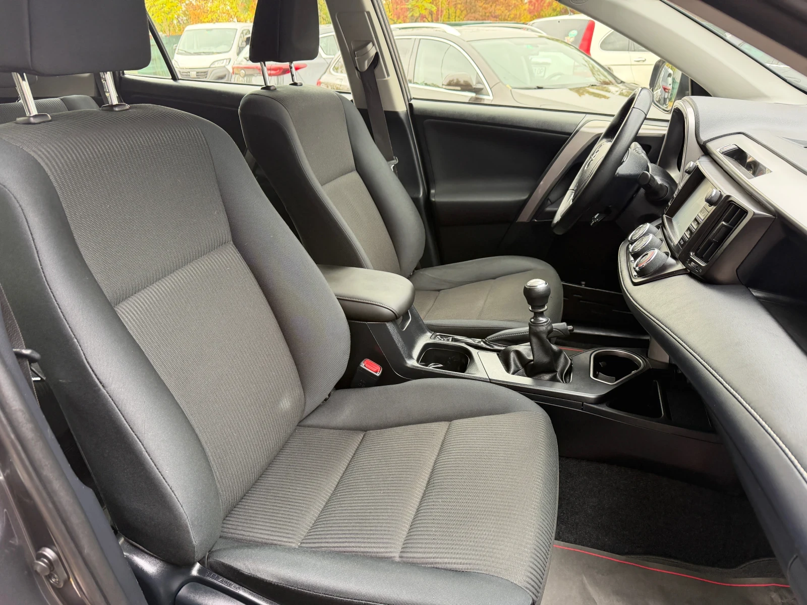 Toyota Rav4 2.0i 152hp 4x4, снимка 11 - Автомобили и джипове - 56657122