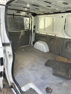 Renault Trafic 2.0tdci 115hp НА ЧАСТИ, снимка 8