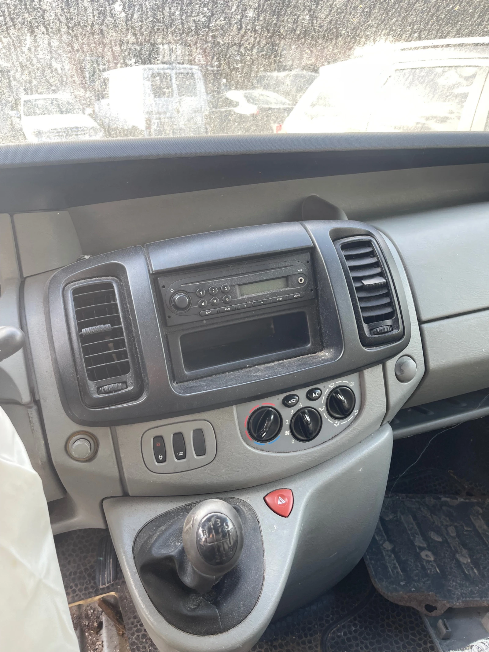 Renault Trafic 2.0tdci 115hp �� ����� | Mobile.bg � ����������� 13