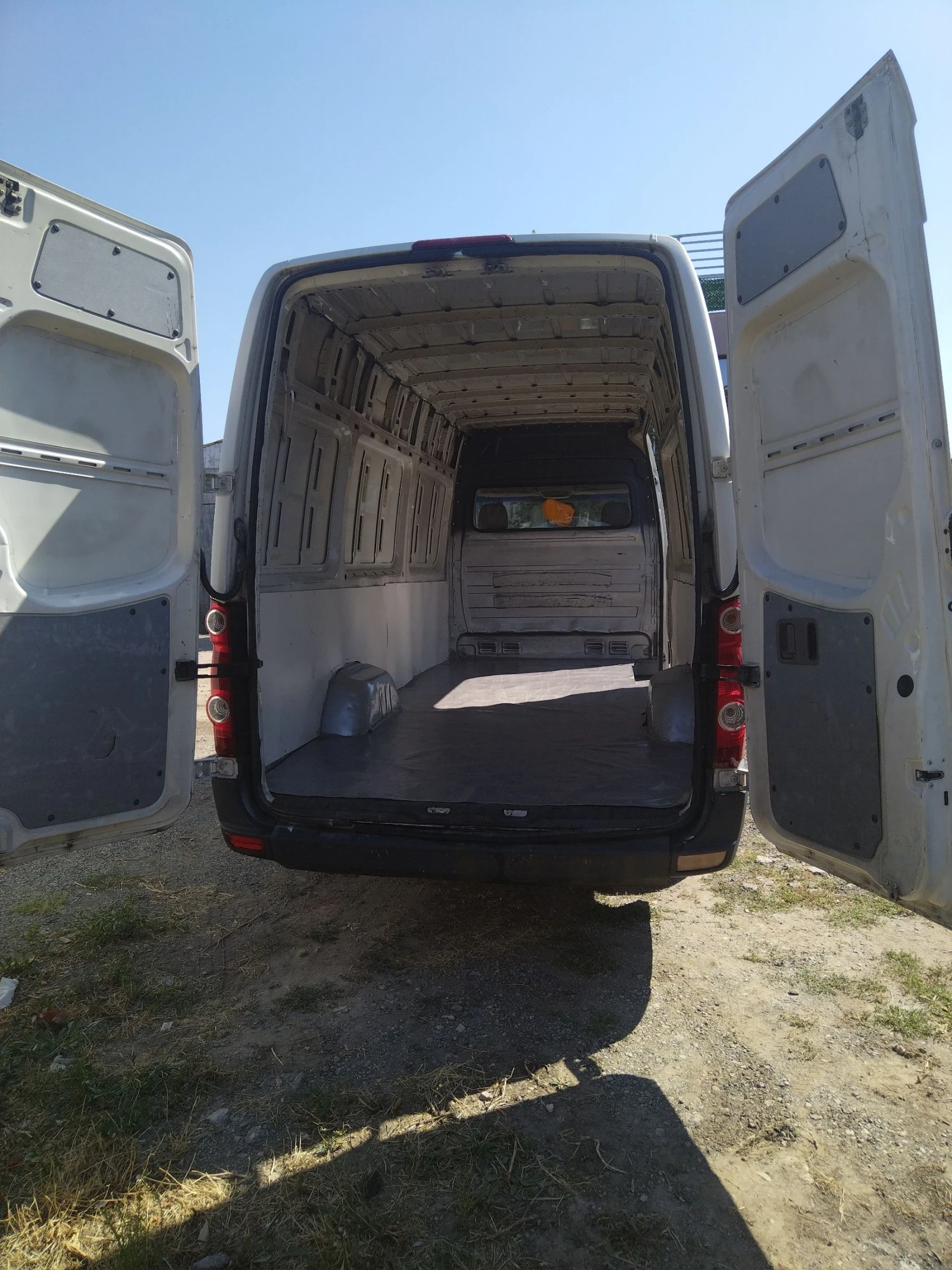 VW Crafter, снимка 8 - Бусове и автобуси - 55728991