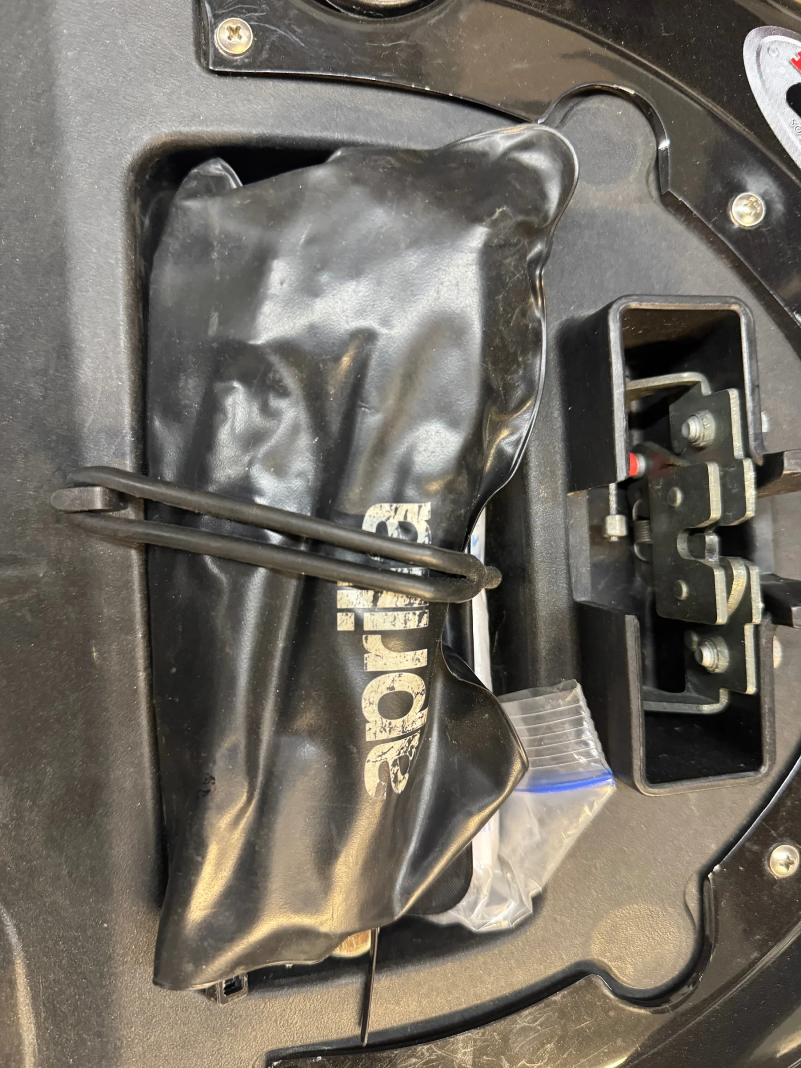 Aprilia Scarabeo 125 ТОП, снимка 12 - Мотоциклети и мототехника - 53728649